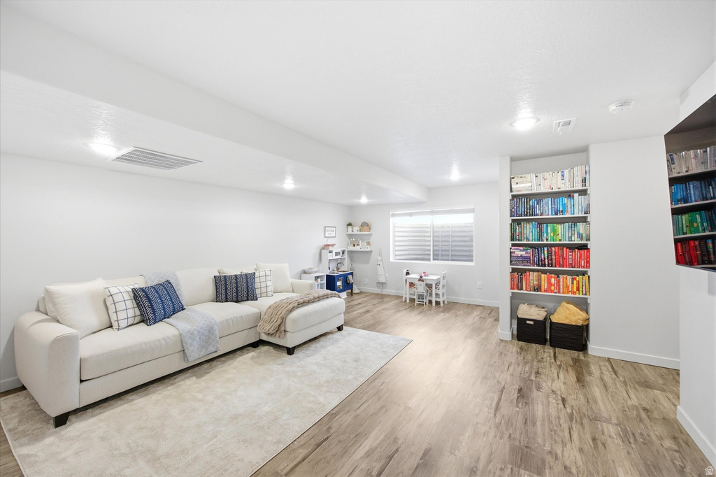 1010 W LAPIS FIELDS WAY Bluffdale, UT 84065