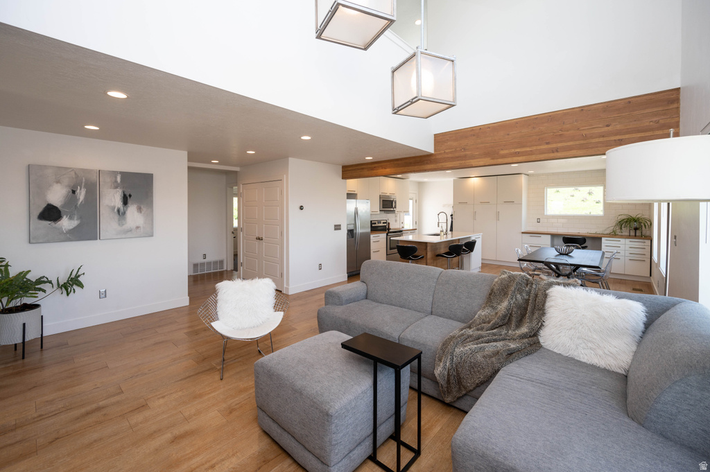 1156 CIRCLE VIEW DR Logan, UT 84341