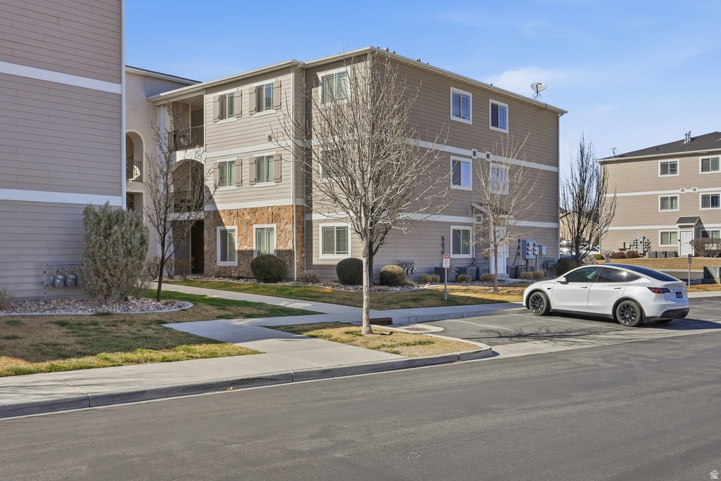 1873 N CREST RD Saratoga Springs, UT 84045