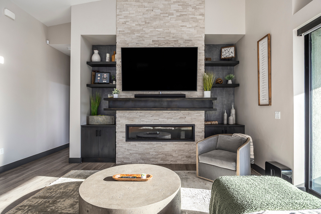 5573 N CANYON RIM RD Lehi, UT 84048