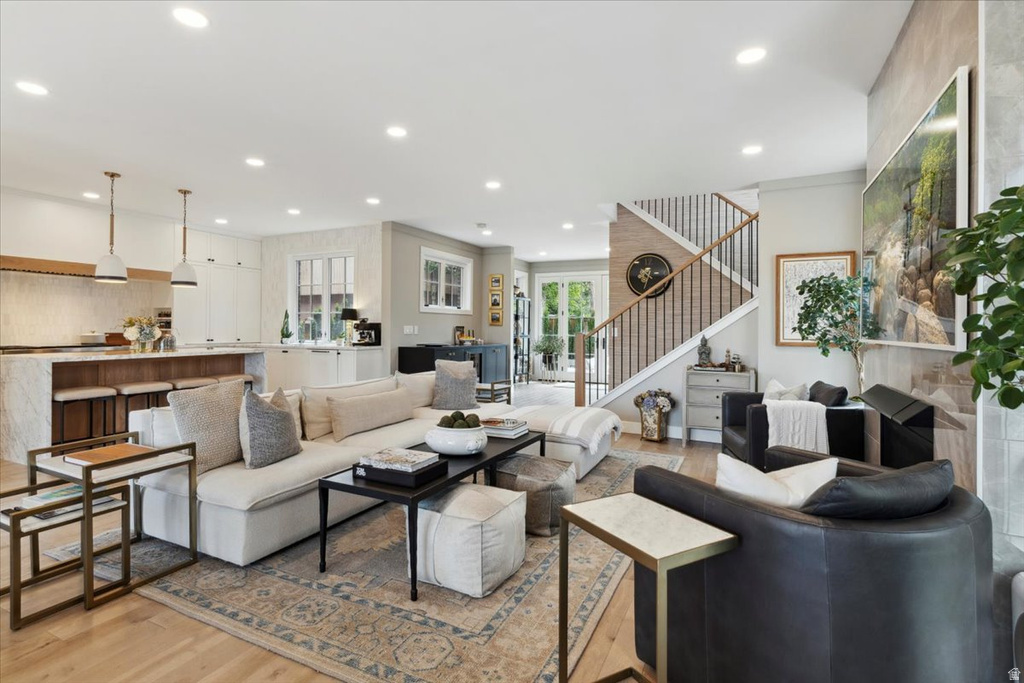 1059 S FOOTHILL DR Salt Lake City, UT 84108