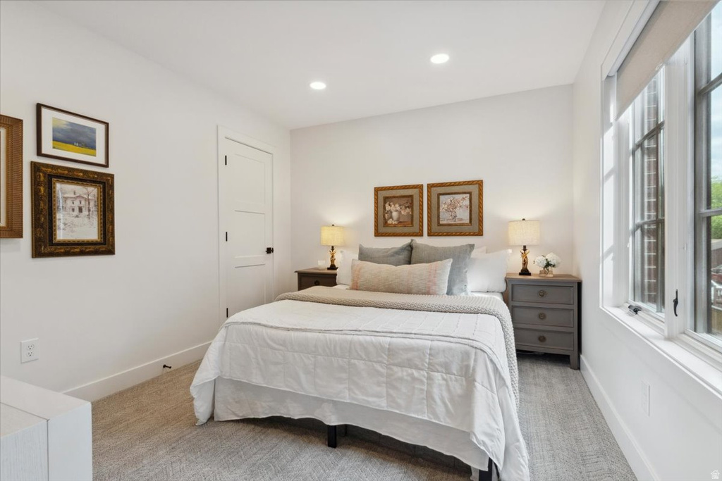 1059 S FOOTHILL DR Salt Lake City, UT 84108