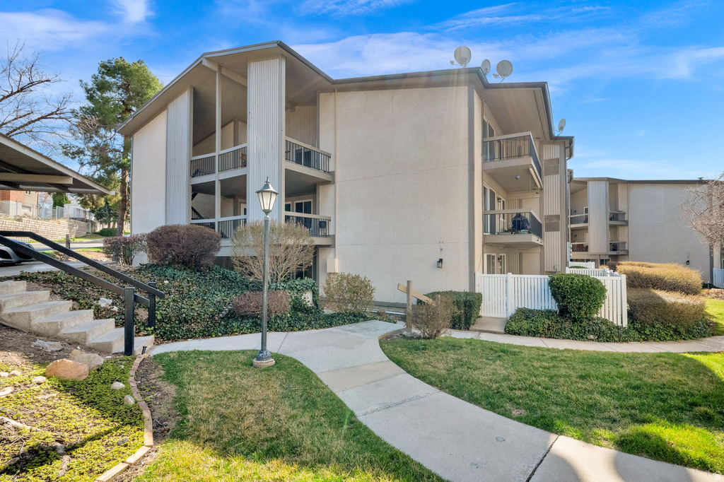 1581 E WATERBURY DR #L Murray, UT 84121