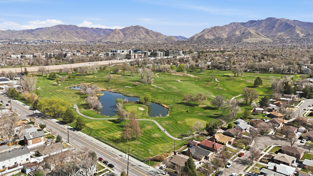 2434 S 900 E Salt Lake City, UT 84106