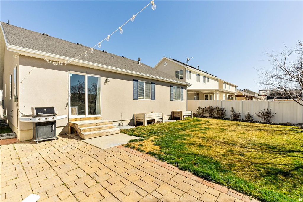 6657 W HAVEN MAPLE DR West Jordan, UT 84081