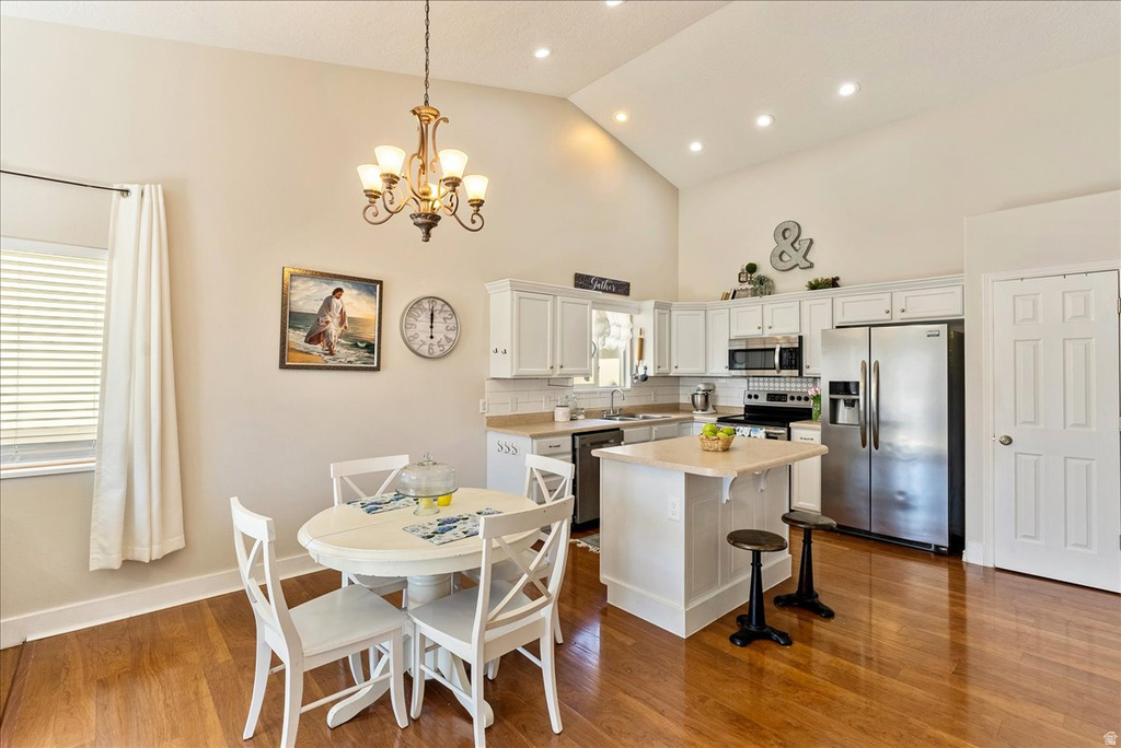 6657 W HAVEN MAPLE DR West Jordan, UT 84081