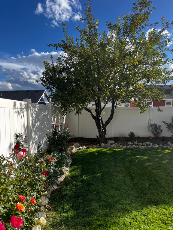 6657 W HAVEN MAPLE DR West Jordan, UT 84081