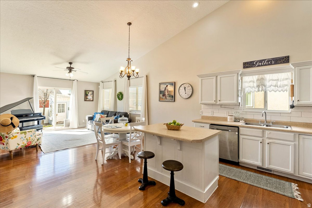 6657 W HAVEN MAPLE DR West Jordan, UT 84081