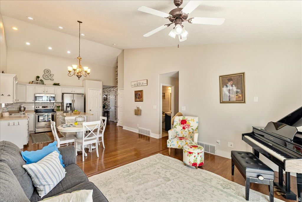 6657 W HAVEN MAPLE DR West Jordan, UT 84081