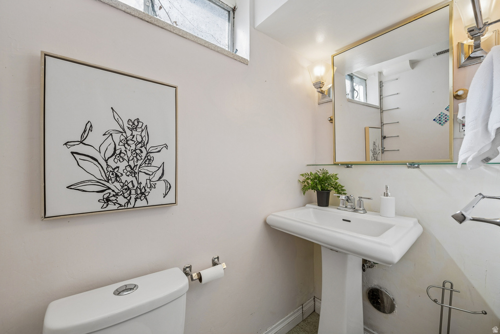 2040 E WILMINGTON AVE Salt Lake City, UT 84109