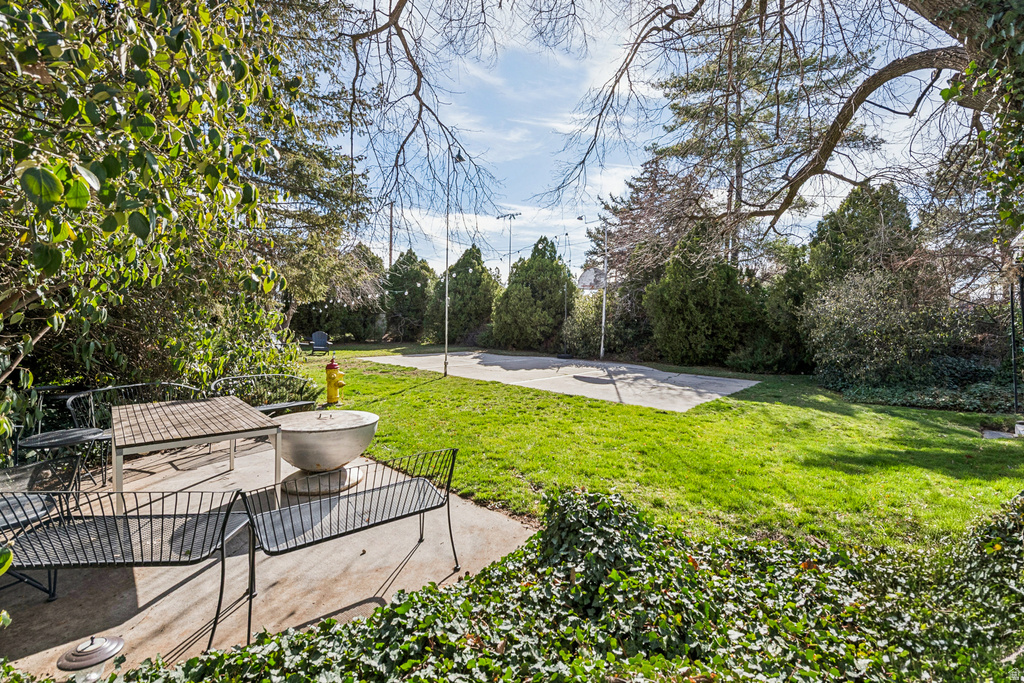 2040 E WILMINGTON AVE Salt Lake City, UT 84109