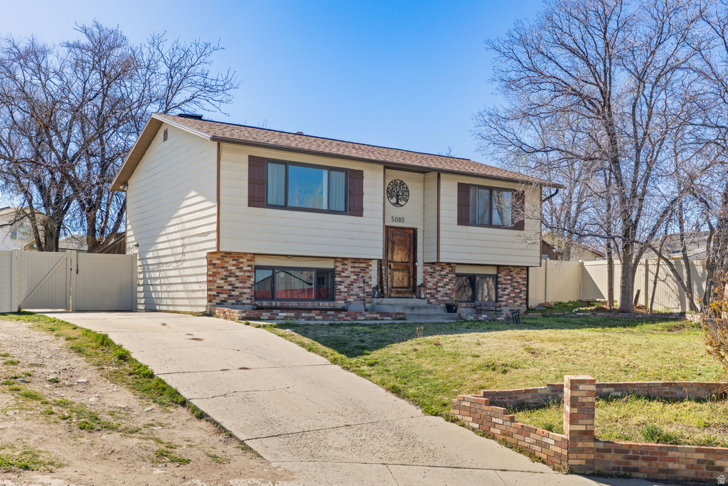 5080 S LEWIS CLARK CIR Kearns, UT 84118