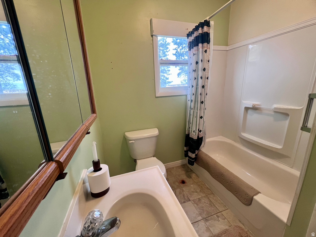 479 E 100 N Meadow, UT 84644