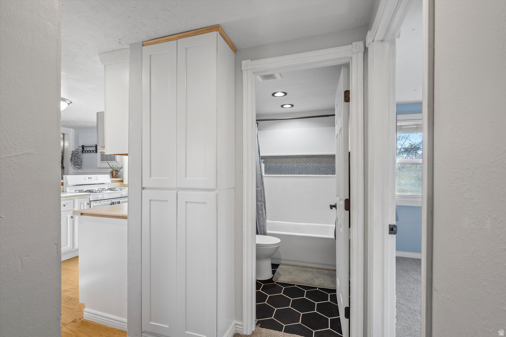 88 S ELLISON ST Layton, UT 84041