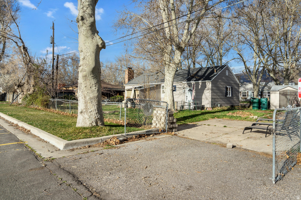 88 S ELLISON ST Layton, UT 84041