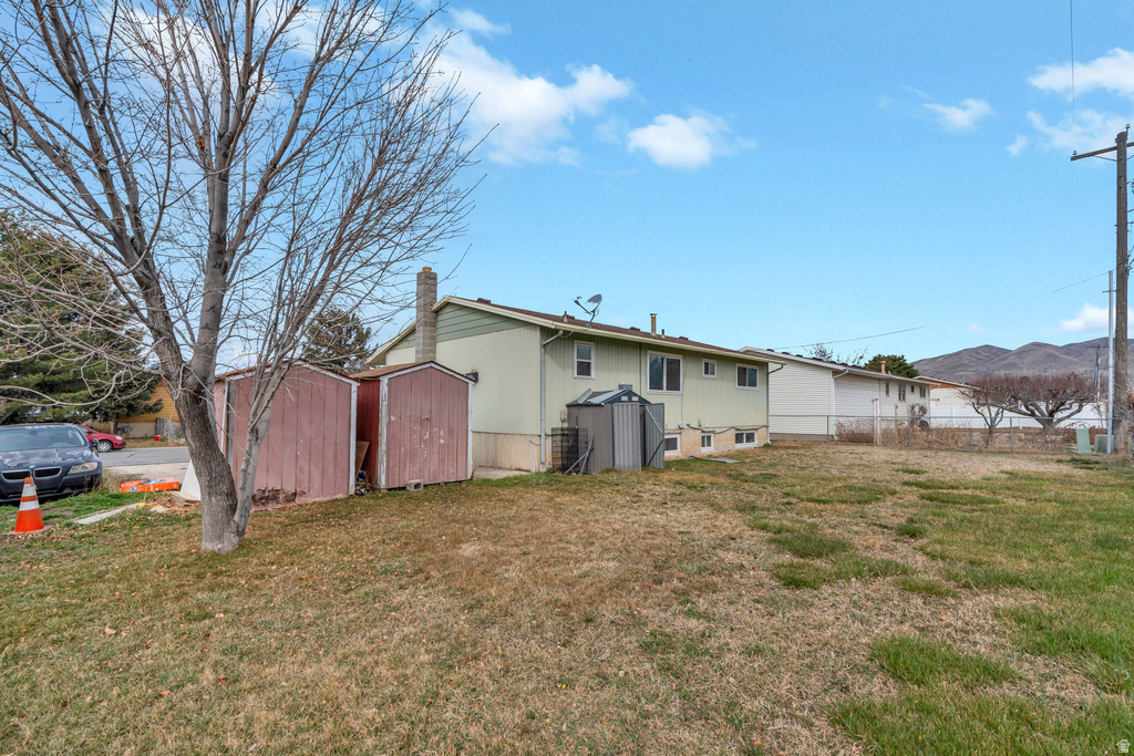 1760 N 340 W Lehi, UT 84043
