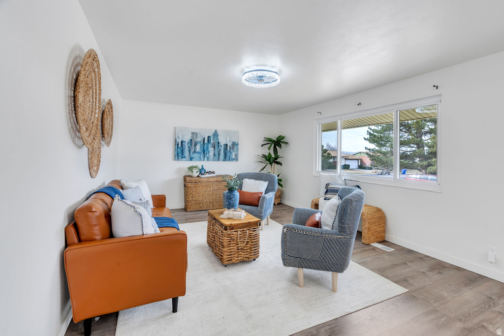 1760 N 340 W Lehi, UT 84043