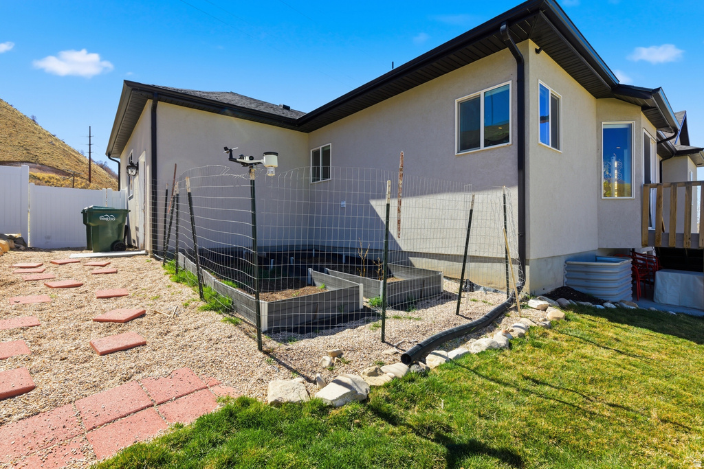 865 S SETTLEMENT CANYON RD Tooele, UT 84074