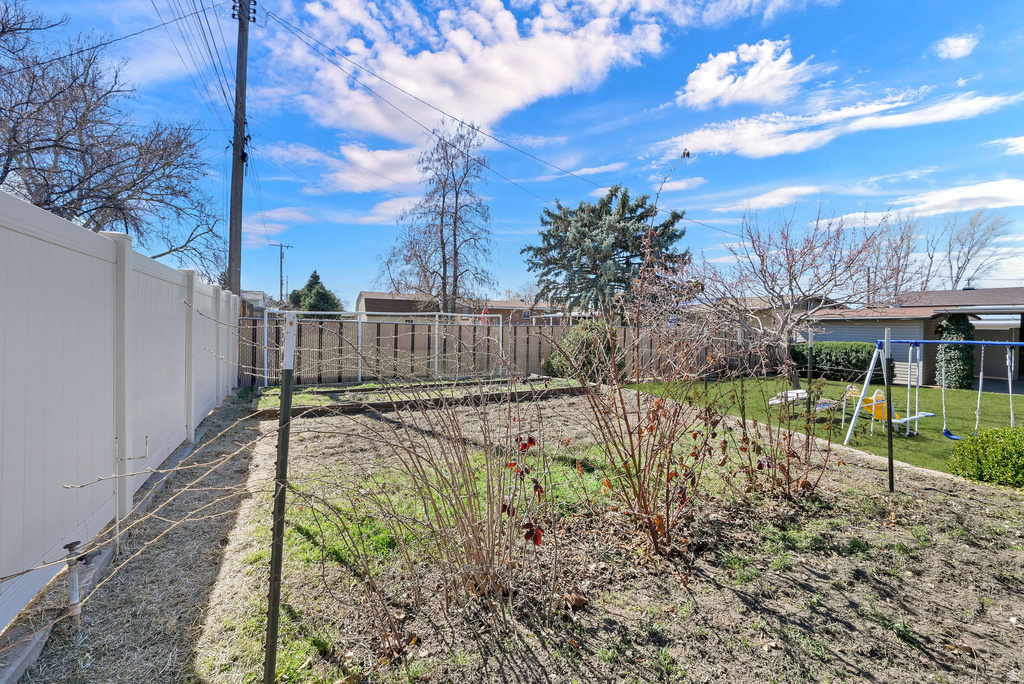 2088 N 450 W Sunset, UT 84015