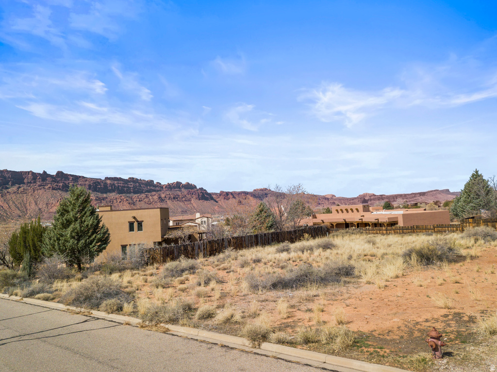 2204 S ARENA ROJA Moab, UT 84532