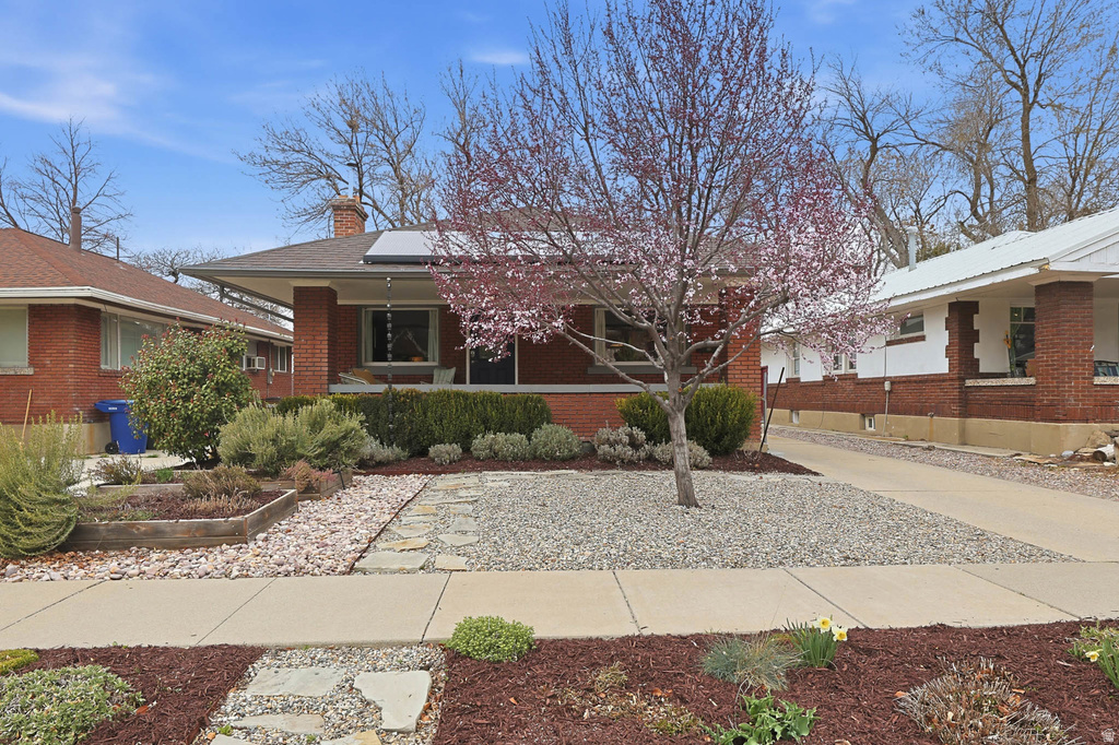 611 E KENSINGTON AVE Salt Lake City, UT 84105