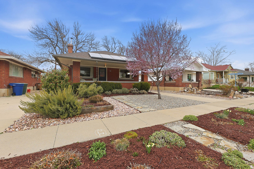 611 E KENSINGTON AVE Salt Lake City, UT 84105