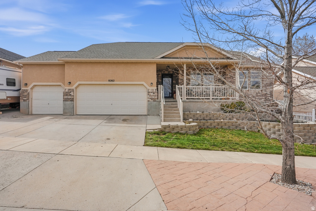 8262 S PIN OAK DR West Jordan, UT 84081
