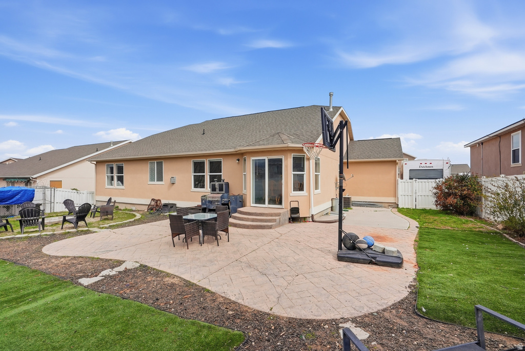 8262 S PIN OAK DR West Jordan, UT 84081