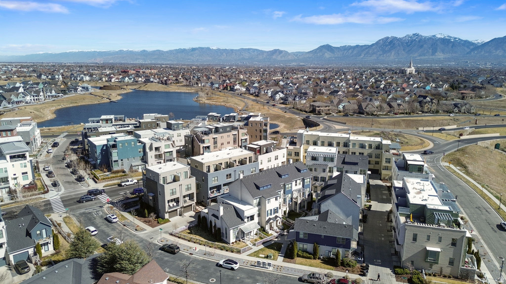 11267 S HIGH CREST LN South Jordan, UT 84009