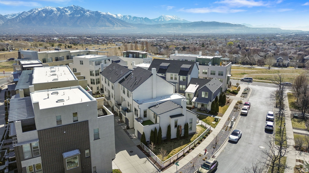 11267 S HIGH CREST LN South Jordan, UT 84009