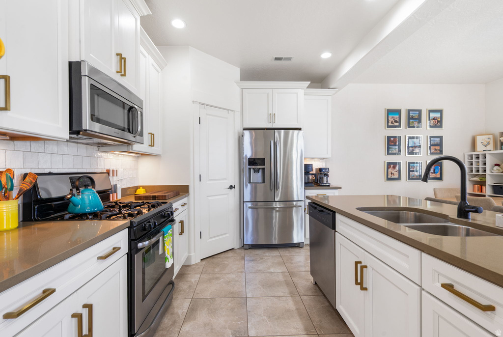 11267 S HIGH CREST LN South Jordan, UT 84009