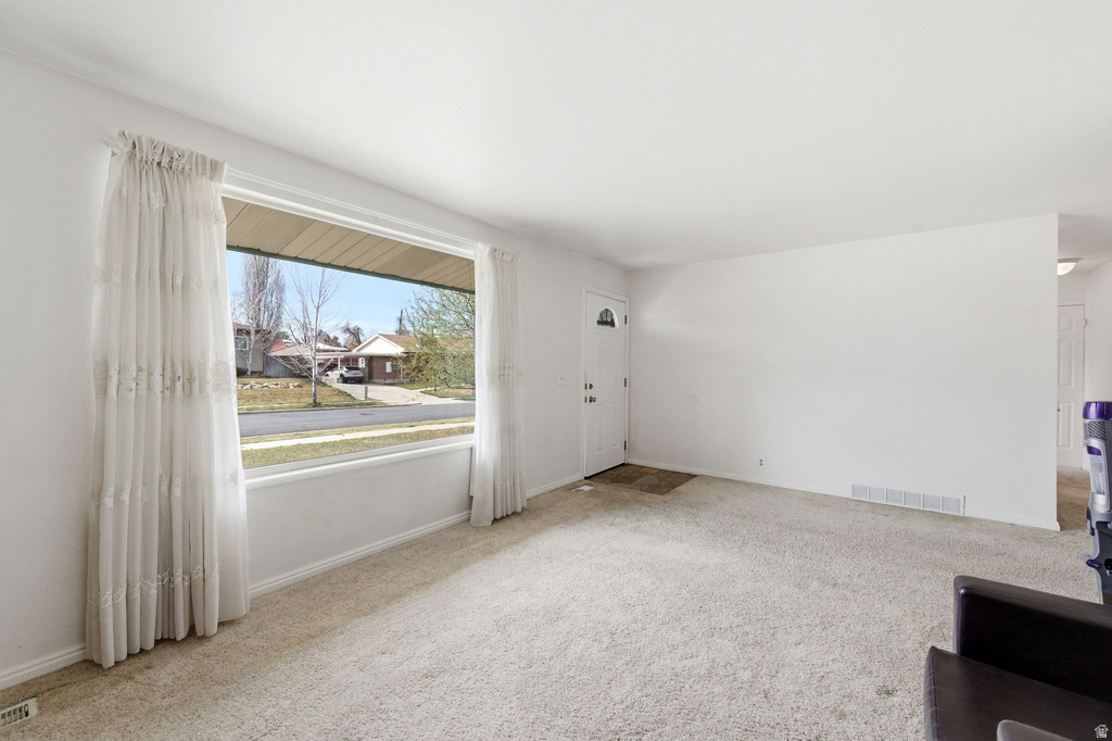 4229 S 2785 W West Valley City, UT 84119