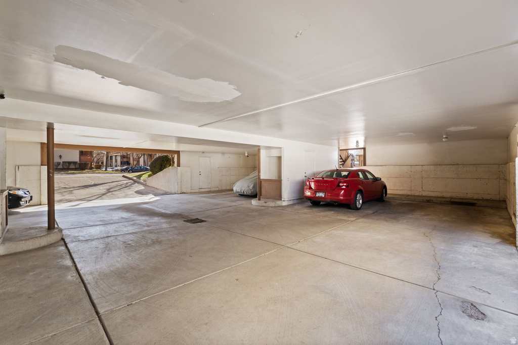 1075 COUNTRYWOODS CIR. #21A Cottonwood Heights, UT 84047