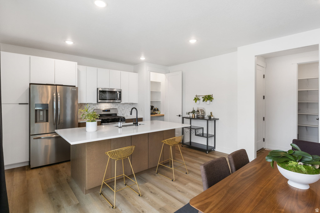 677 E KINGS LNDG Tooele, UT 84074