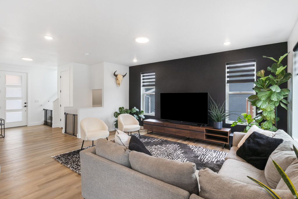 677 E KINGS LNDG Tooele, UT 84074