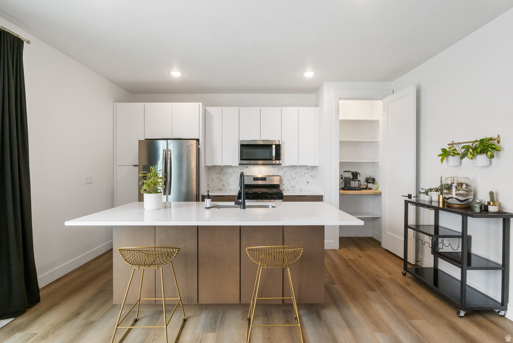 677 E KINGS LNDG Tooele, UT 84074