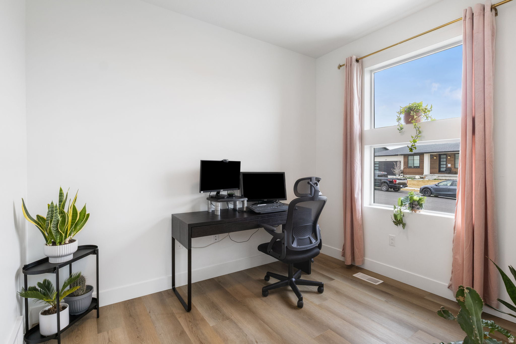 677 E KINGS LNDG Tooele, UT 84074