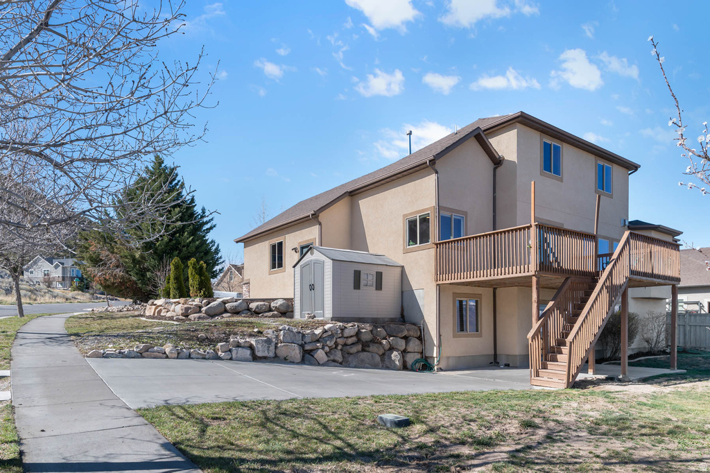 6930 N COMANCHE ST Eagle Mountain, UT 84005