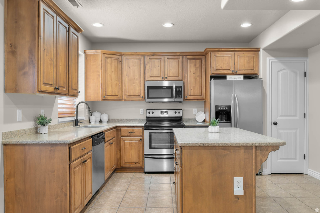 6930 N COMANCHE ST Eagle Mountain, UT 84005