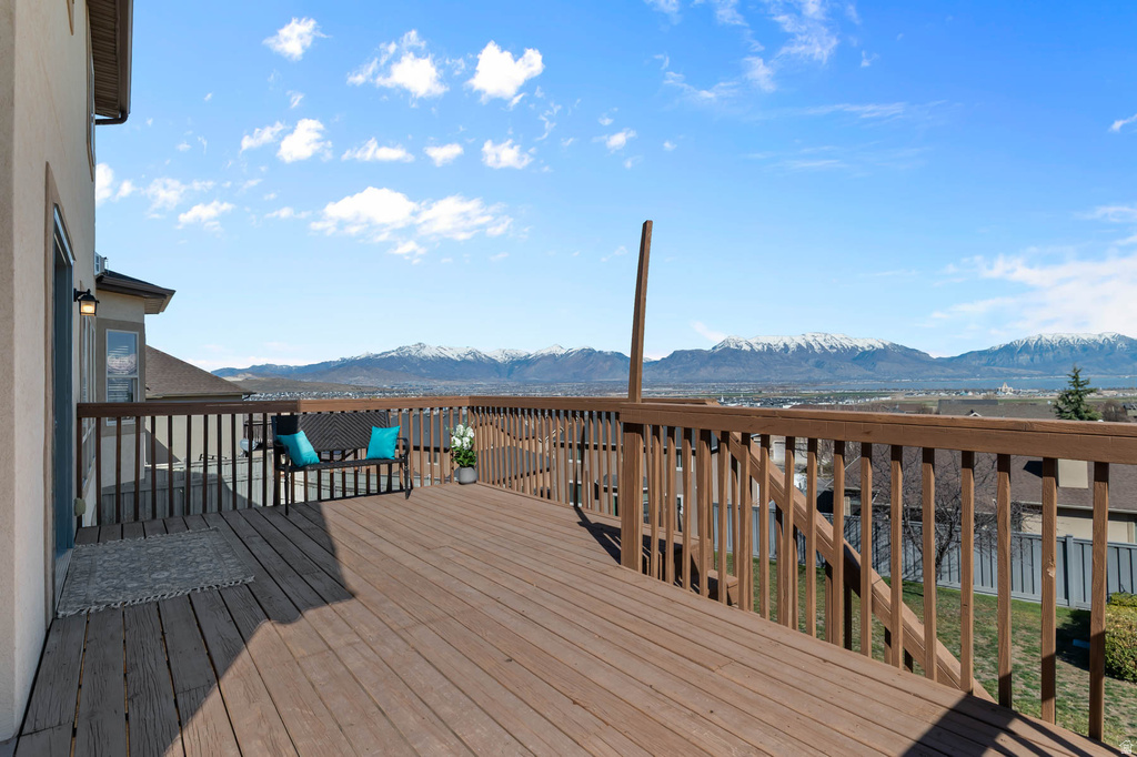 6930 N COMANCHE ST Eagle Mountain, UT 84005