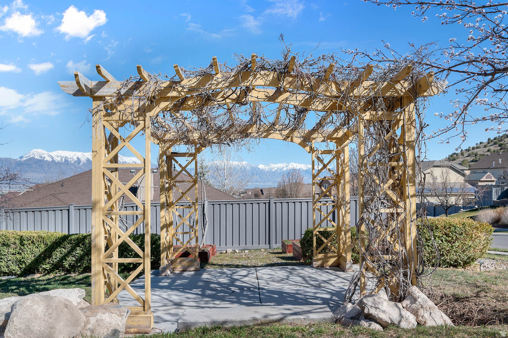 6930 N COMANCHE ST Eagle Mountain, UT 84005