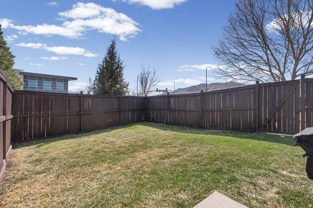 8042 N CLEARWATER RD Eagle Mountain, UT 84005