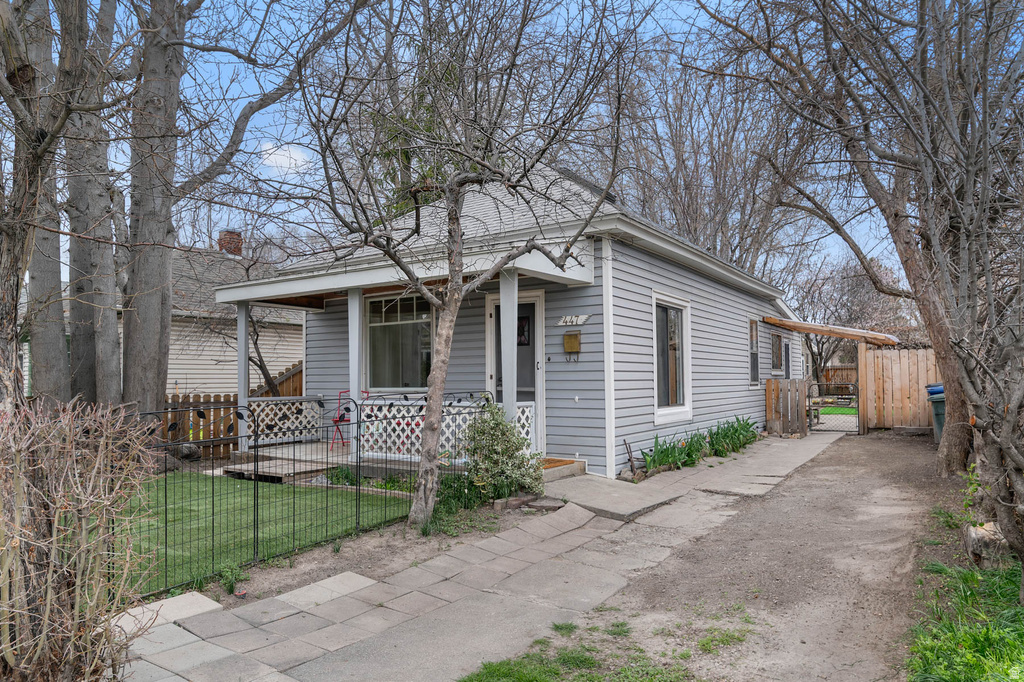 447 S GOSHEN ST Salt Lake City, UT 84104