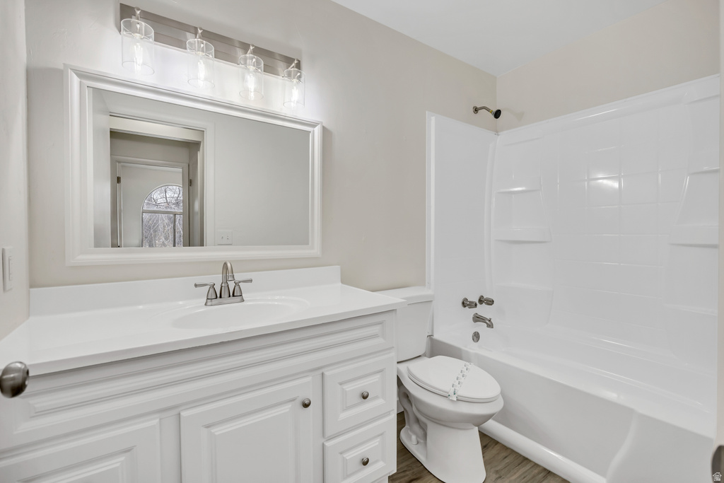 5731 S BLAKE DR Taylorsville, UT 84129