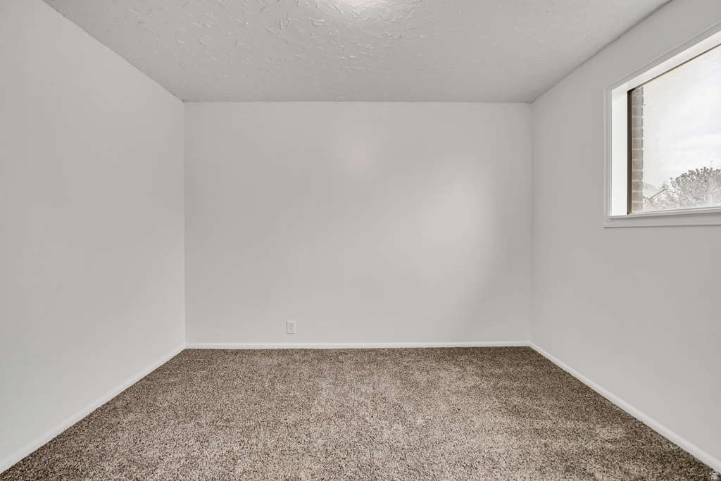 5731 S BLAKE DR Taylorsville, UT 84129