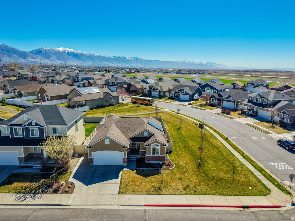 2487 W HARMONY DR Layton, UT 84041