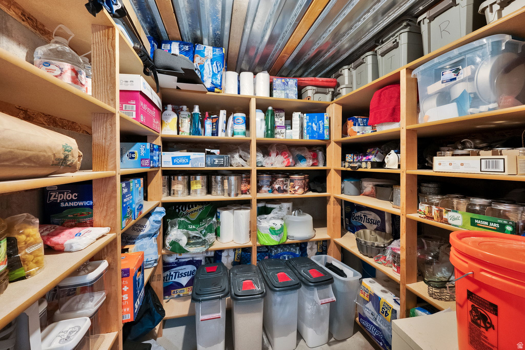 2487 W HARMONY DR Layton, UT 84041