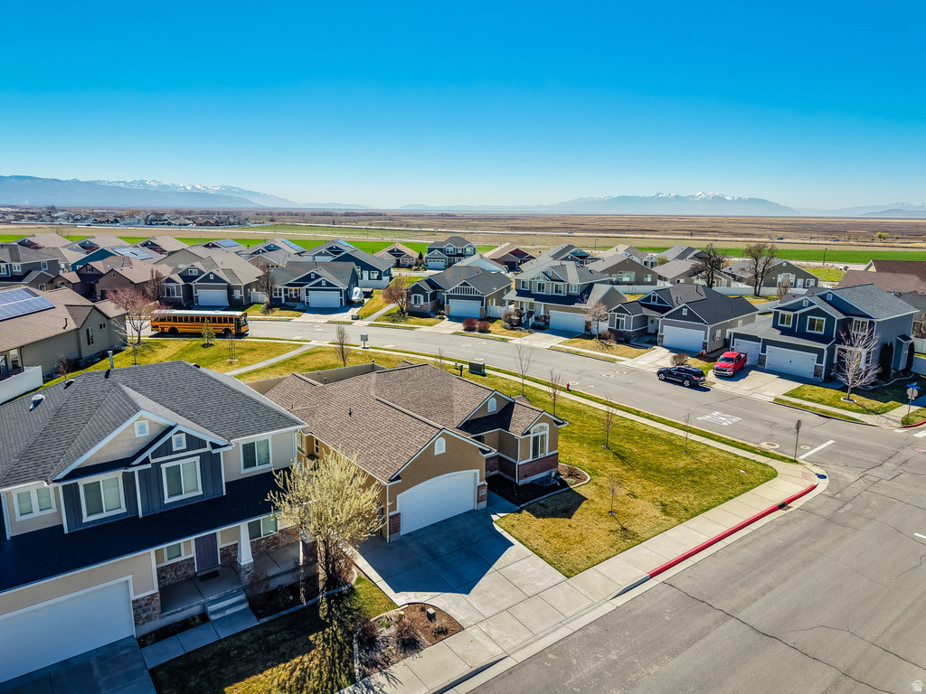 2487 W HARMONY DR Layton, UT 84041