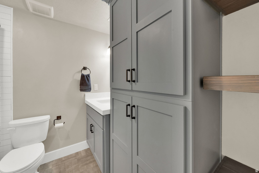 2487 W HARMONY DR Layton, UT 84041