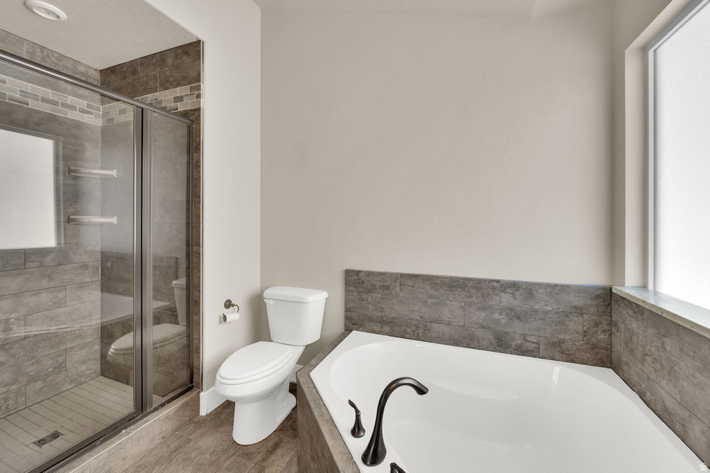 2487 W HARMONY DR Layton, UT 84041